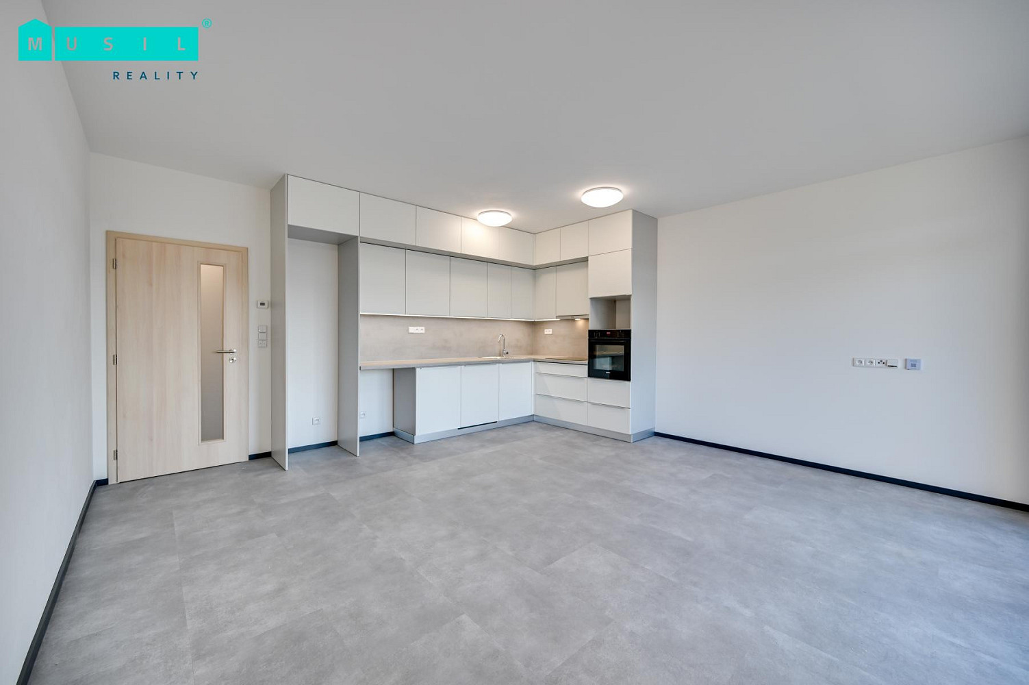 Pronájem bytu 2+kk 62 m² – fotografie 2