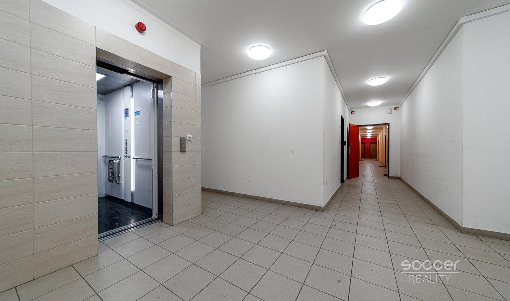 Prodej bytu 1+kk 33 m², Praha – náhled fotky 14