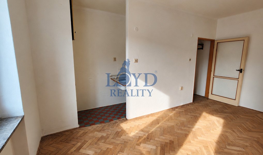 Prodej bytu 1+kk 25 m², Karlovy Vary – náhled fotky 3