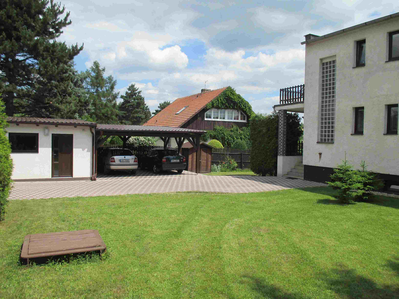 Prodej domu 300 m² s pozemkem 796 m² — photo 2