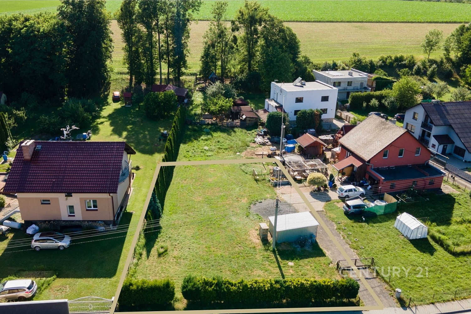 Prodej stavebního pozemku 690 m² – fotografie 3
