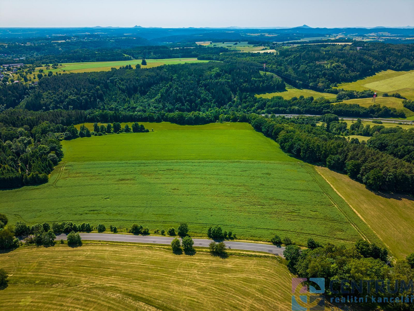 Prodej komerčního pozemku 97 400 m² – fotografie 3