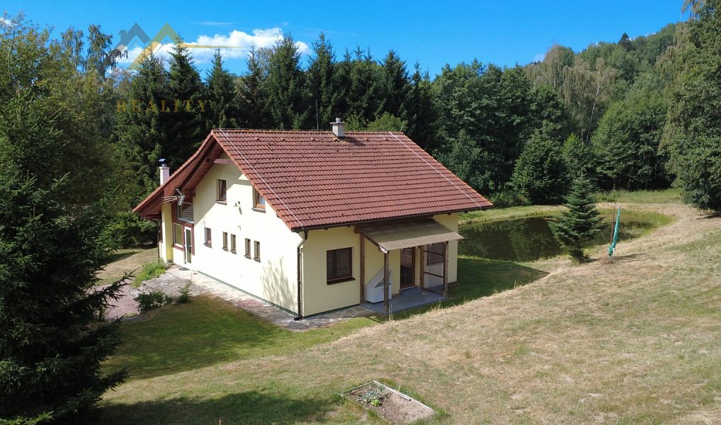 Prodej domu 219 m² s pozemkem 4 179 m², Bujanov – náhled fotky 28