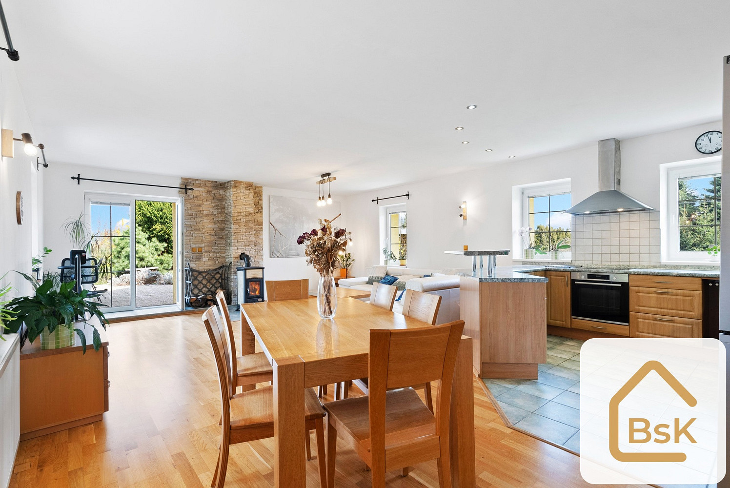 Prodej domu 168 m² s pozemkem 1 569 m² - Mehr