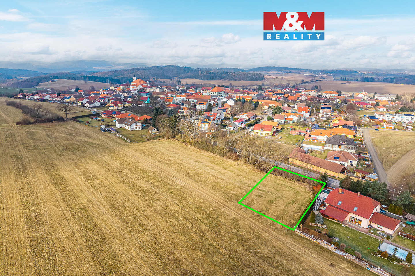 Prodej stavebního pozemku 1 233 m²