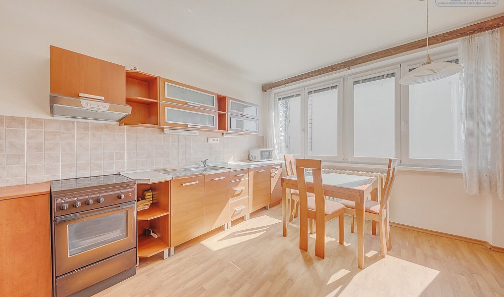 Prodej domu 246 m² s pozemkem 990 m², Sedlčany – náhled fotky 14