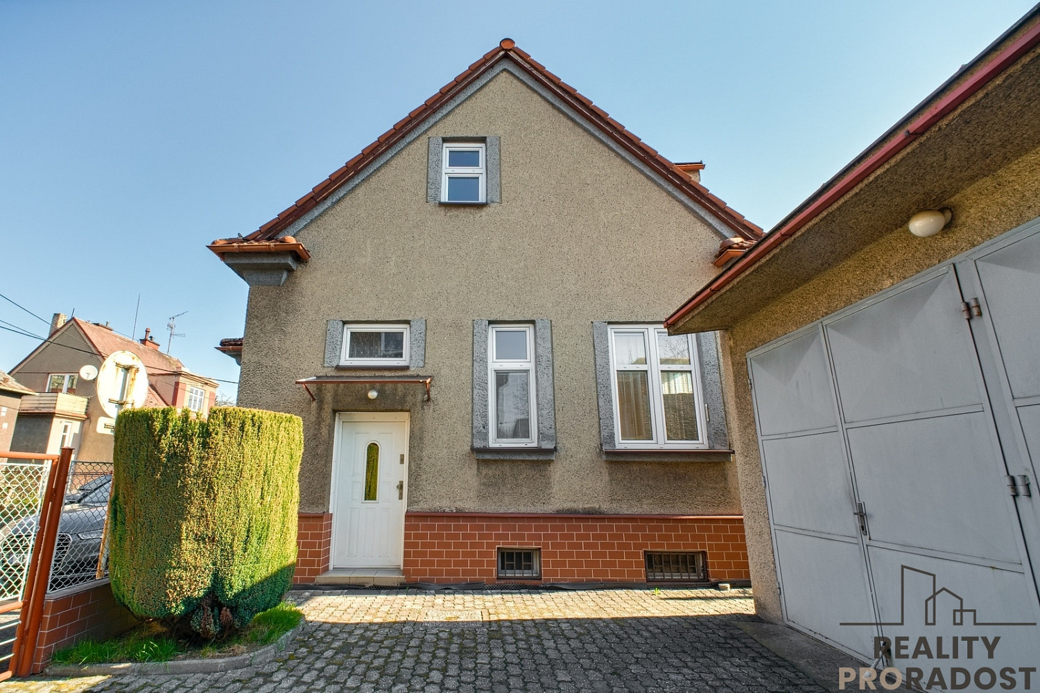 Prodej domu 181 m² s pozemkem 60 m²