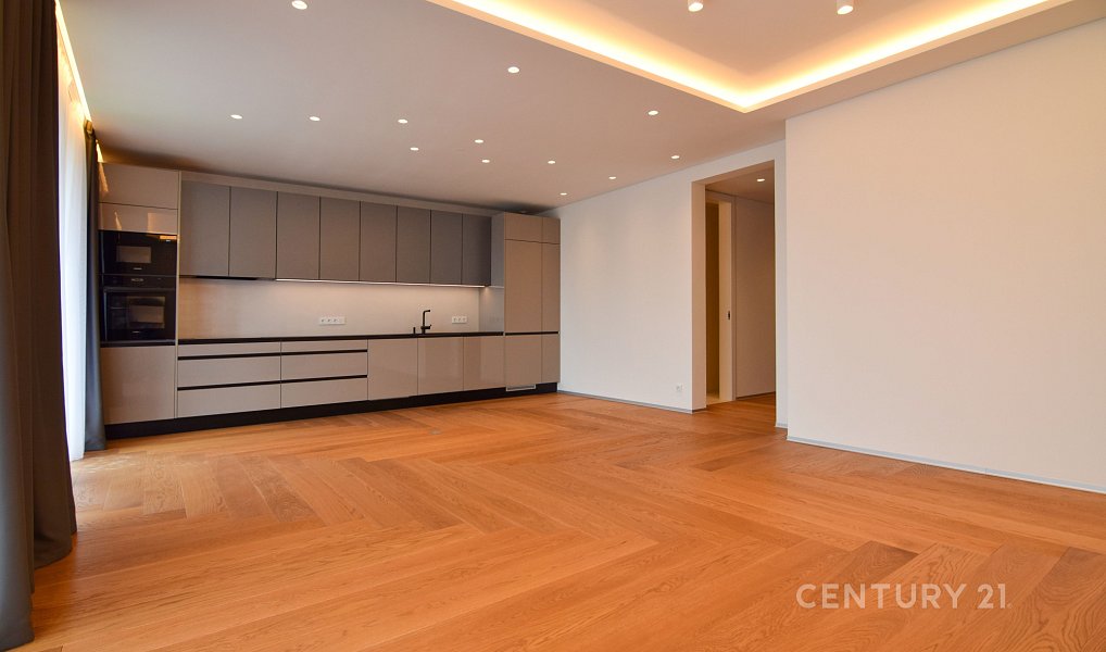 Pronájem bytu 3+kk 101 m², Praha – náhled fotky 2
