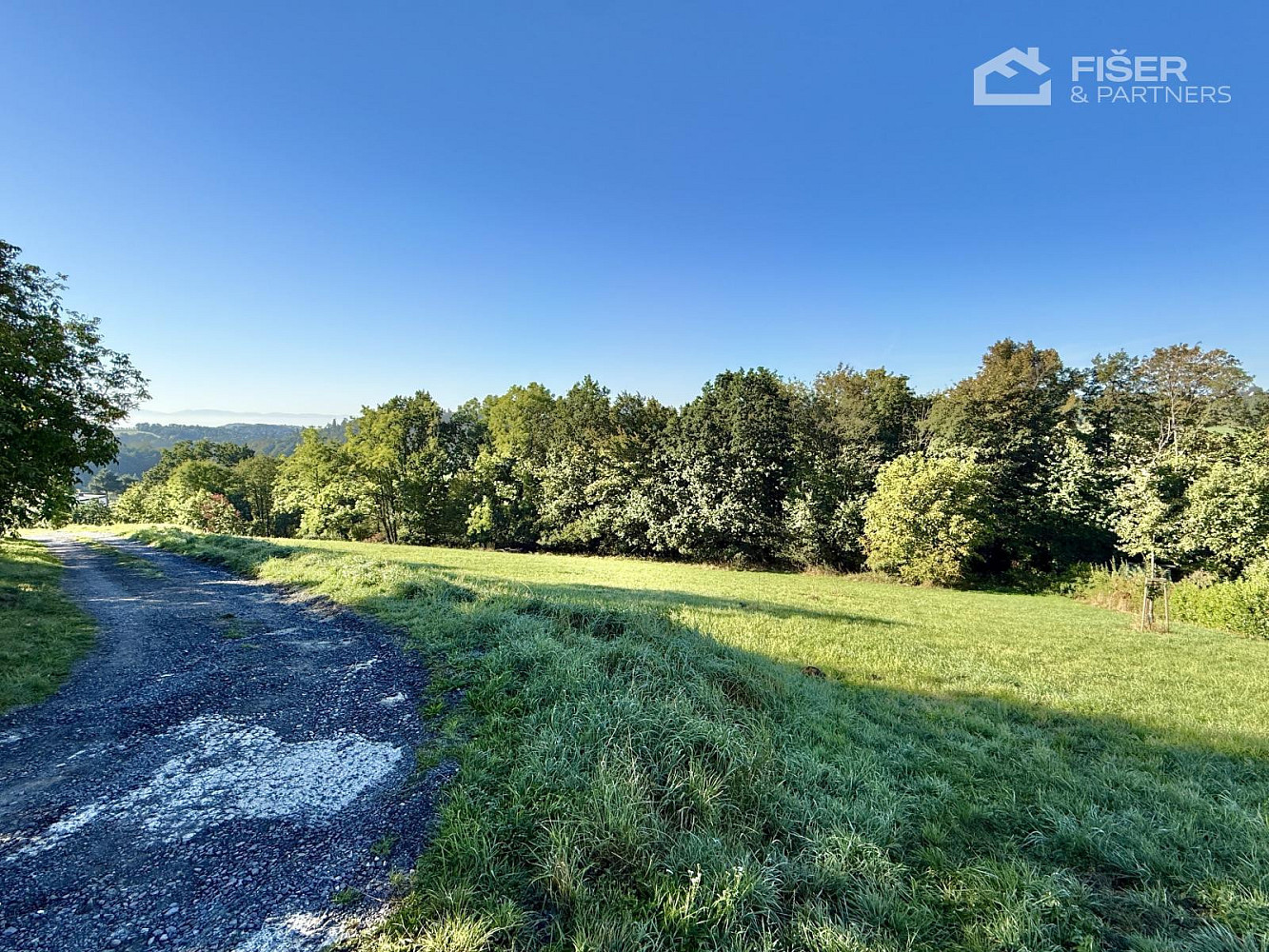 Prodej stavebního pozemku 1 110 m² – fotografie 2