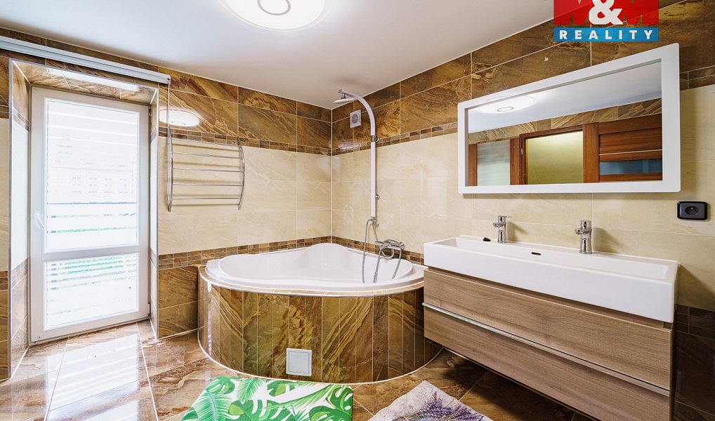 Prodej domu 140 m² s pozemkem 87 m², Cheb – náhled fotky 3