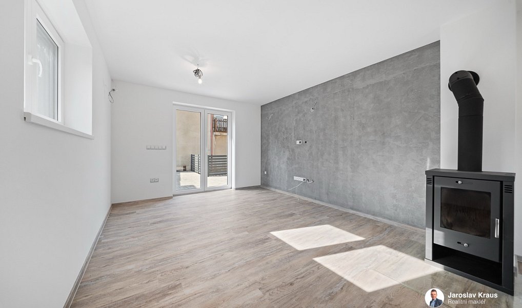 Prodej domu 134 m² s pozemkem 176 m², Nová Paka – náhled fotky 22
