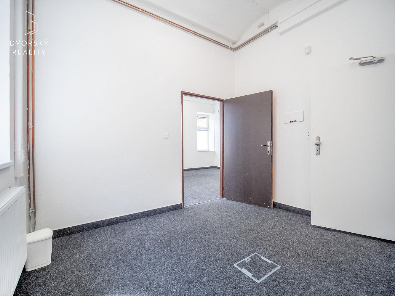 Pronájem kanceláře 305 m² – další