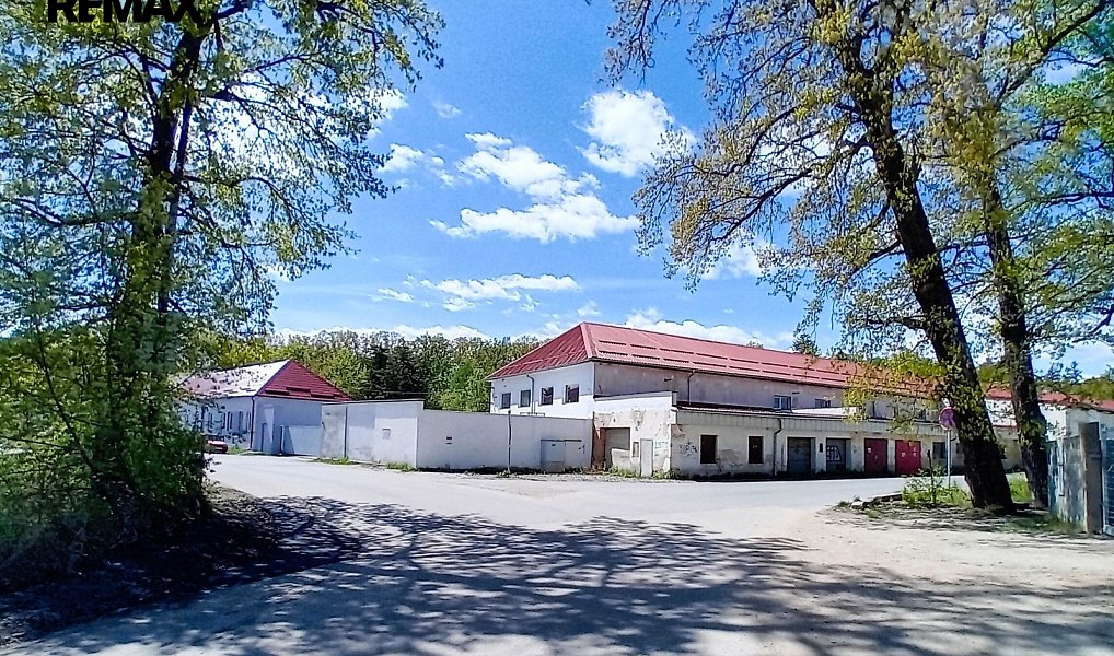 Pronájem skladovacích prostor 950 m², Hluboká nad Vltavou – náhled fotky 13