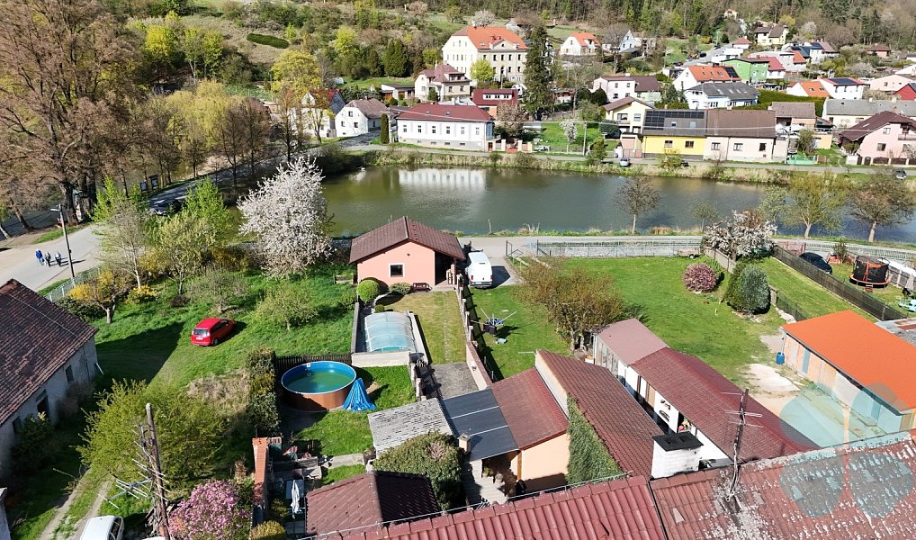 Prodej domu 220 m² s pozemkem 449 m², Radnice – náhled fotky 36