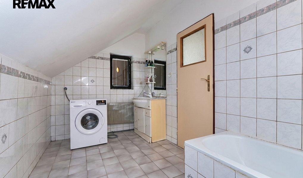 Prodej domu 225 m² s pozemkem 3 499 m², Litvínov – náhled fotky 31