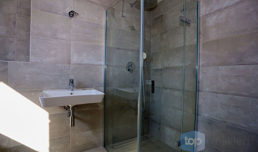 Pronájem domu 128 m² s pozemkem 432 m², Horoušany – náhled fotky 12