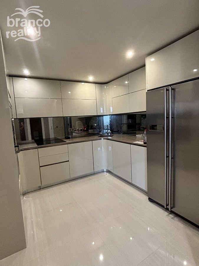 Prodej domu 358 m² s pozemkem 1 200 m² — photo 2