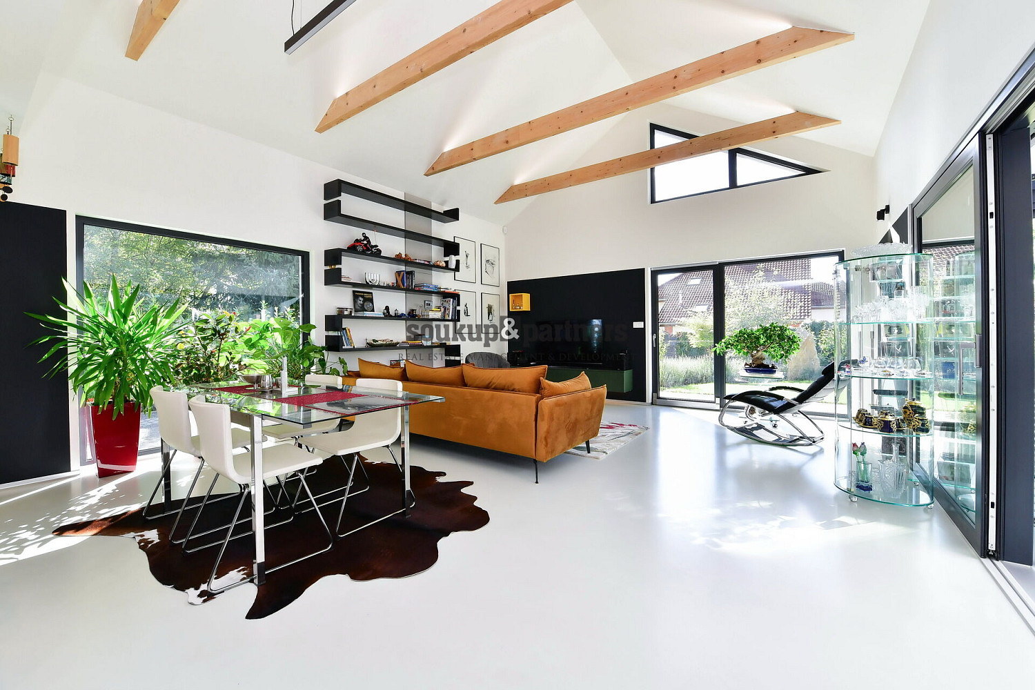 Prodej domu 145 m² s pozemkem 1 205 m² – fotografie 2