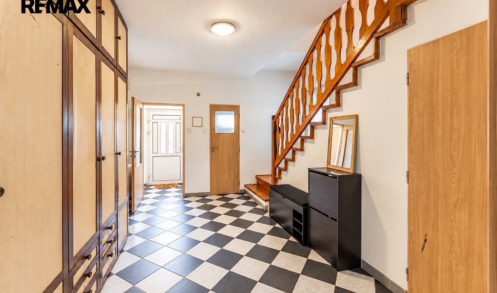 Pronájem domu 180 m² s pozemkem 473 m², Praha – náhled fotky 8