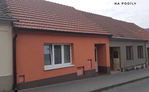Prodej domu 145 m² s pozemkem 245 m², Ostřihom, Ivančice, okres Brno-venkov