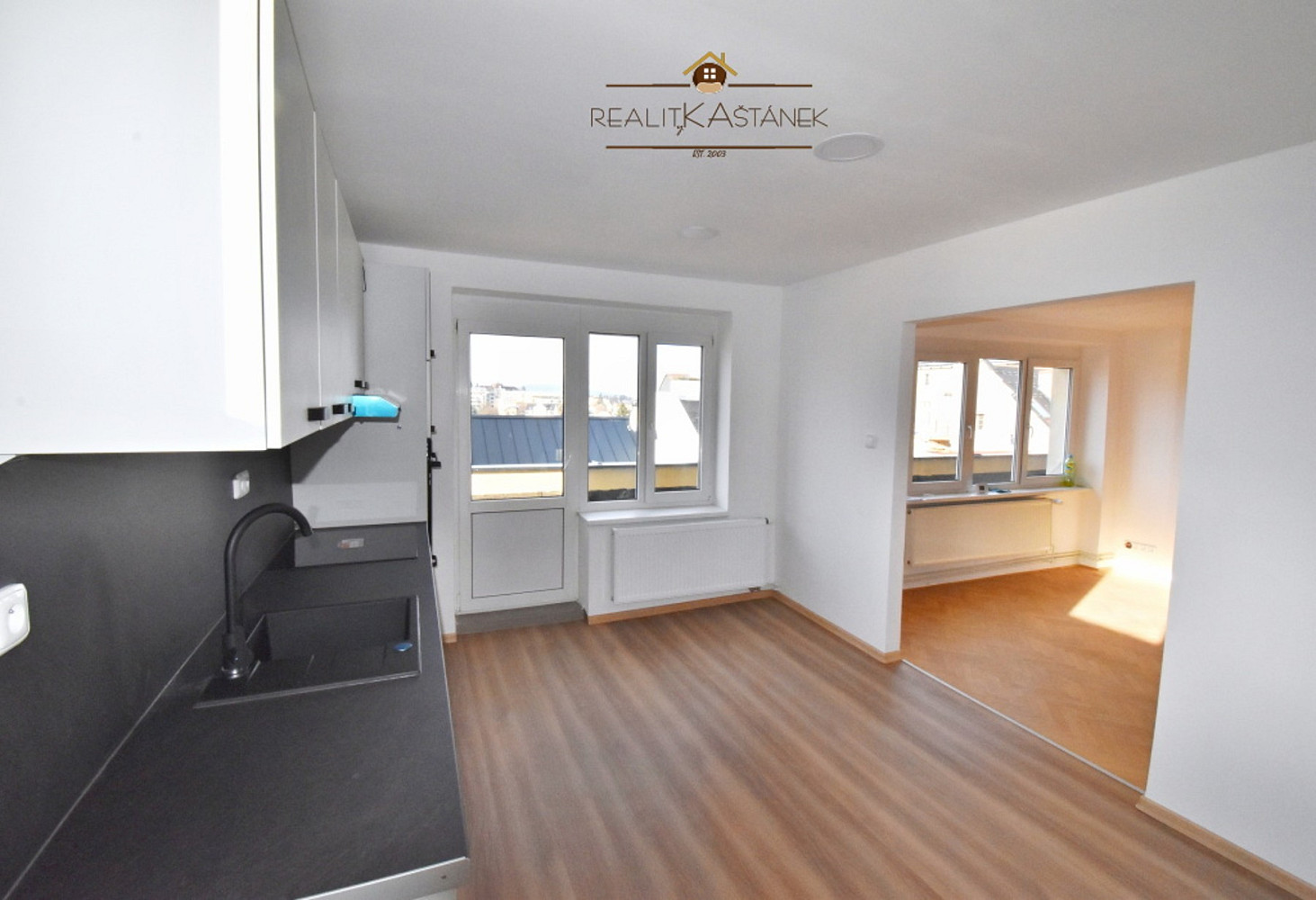 Pronájem bytu 2+1 56 m² - Widok 3