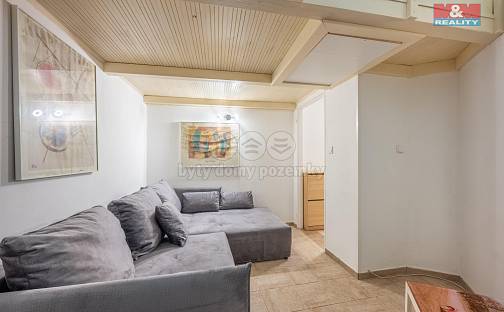 Prodej bytu 1+kk 28 m², Pod Kavalírkou, Praha 5 - Košíře