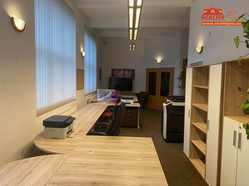 Pronájem kanceláře 140 m² – fotografie 5