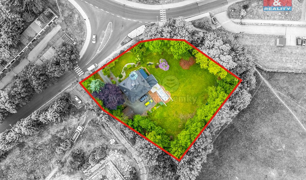 Prodej domu 250 m² s pozemkem 2 077 m², Nový Bor – náhled fotky 23