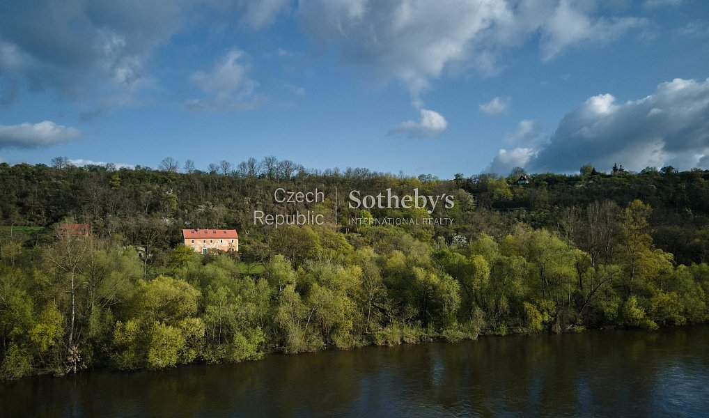 Prodej ubytovacího objektu 380 m², Brzánky – náhled fotky 27