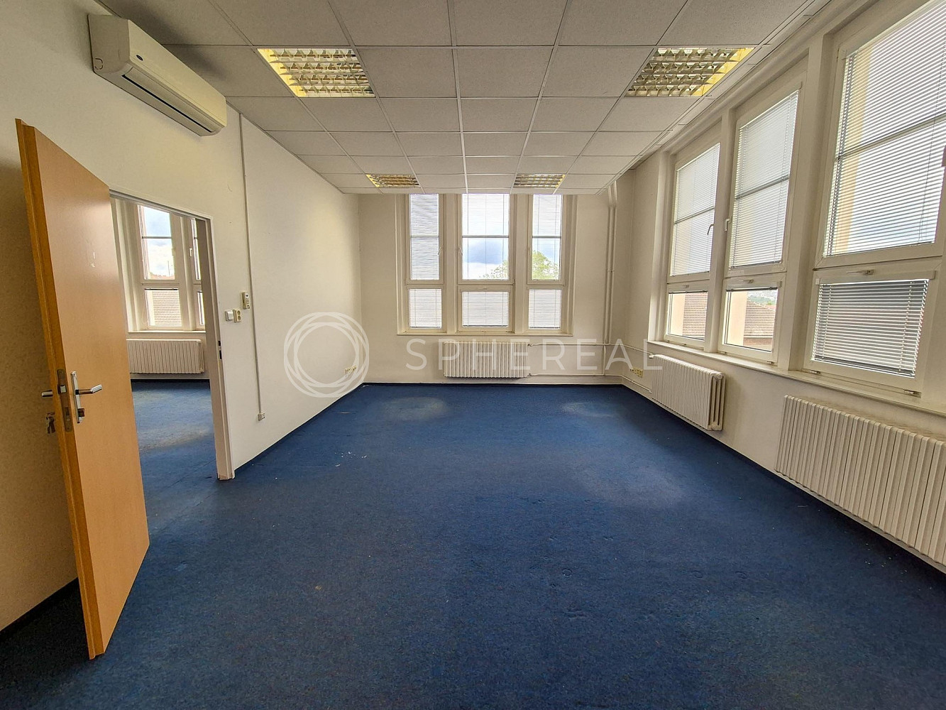Pronájem kanceláře 146 m² – fotografie 2