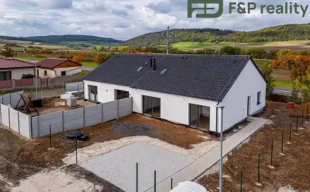 Prodej domu 106 m² s pozemkem 409 m², Bavoryně - Na Lhotkách, okres Beroun