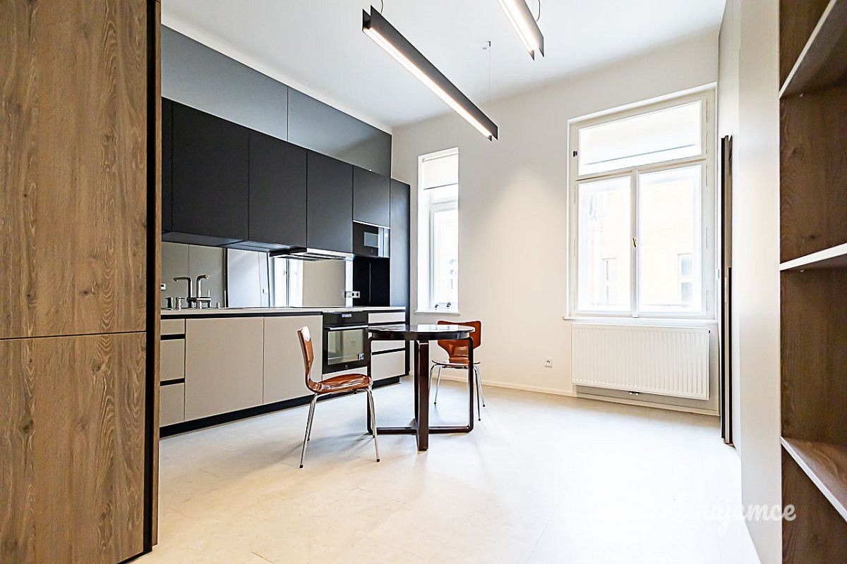 Pronájem bytu 2+1 70 m² – fotografie 4