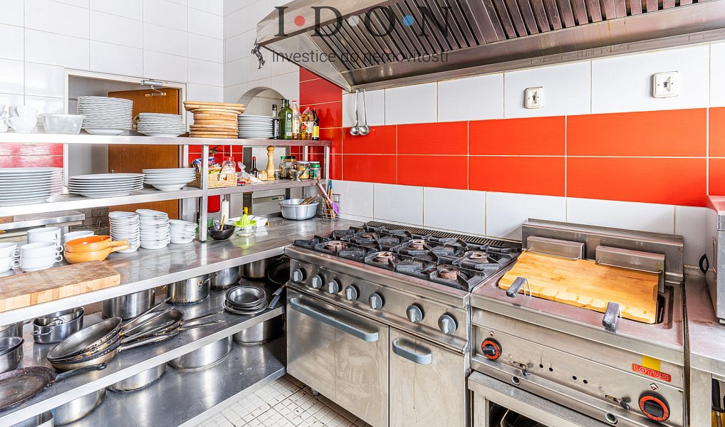 Prodej ubytovacího objektu 920 m², Třinec – náhled fotky 8