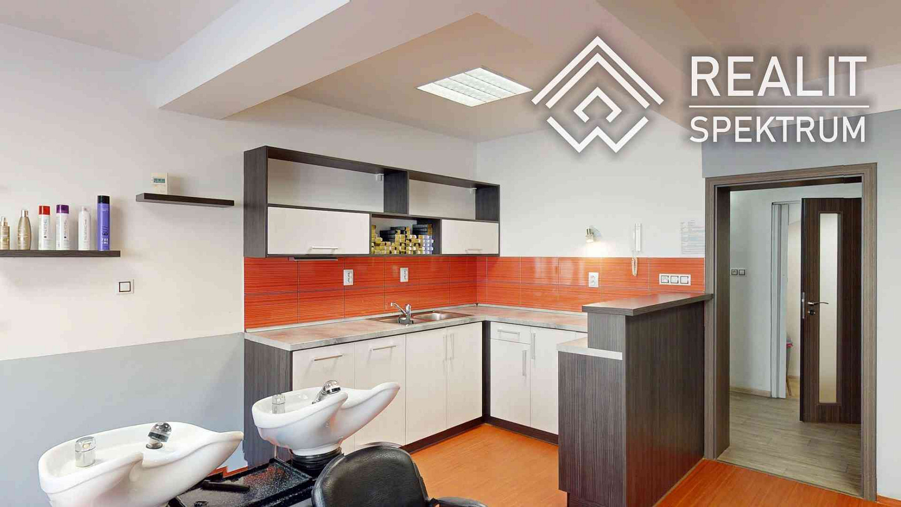 Prodej komerčního objektu (jiného typu) 110 m²