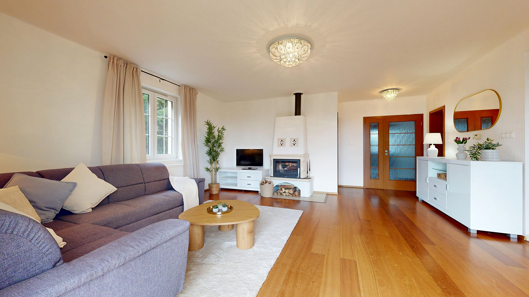 Prodej domu 225 m² s pozemkem 807 m² – fotografie 2