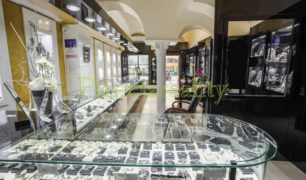 Prodej nájemního domu, činžáku 350 m², Karlovy Vary – náhled fotky 4