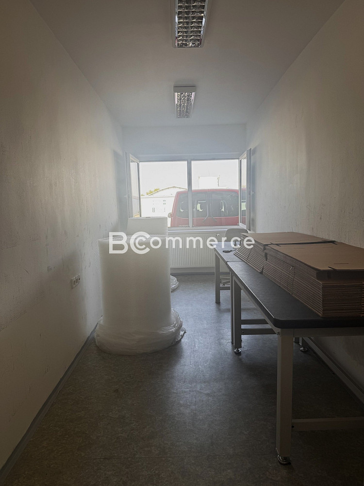 Pronájem kanceláře 173 m² — photo 4