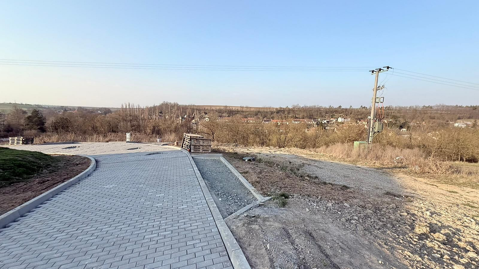 Prodej stavebního pozemku 1 111 m² – pohled 6