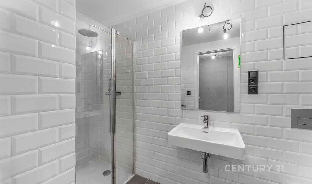 Pronájem bytu 1+kk 33 m², Praha – náhled fotky 4