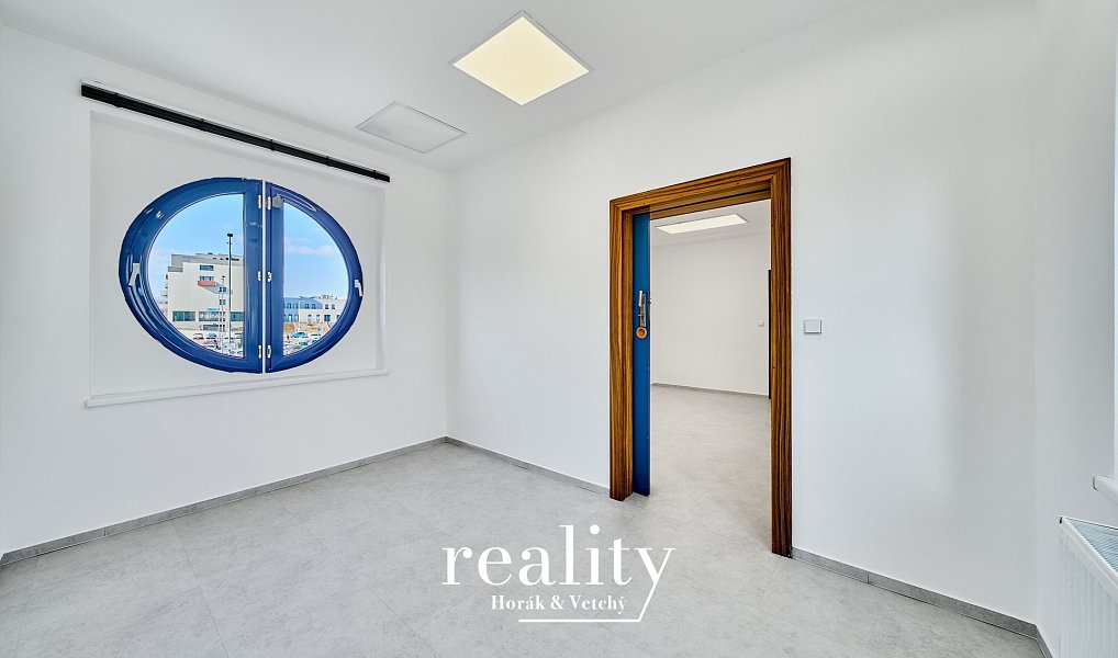 Pronájem kanceláře 84 m², Znojmo – náhled fotky 8