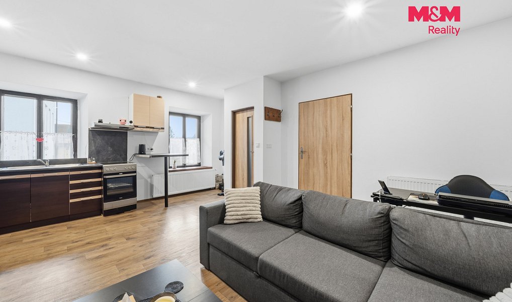 Prodej domu 454 m² s pozemkem 1 395 m², Jaroměř – náhled fotky 10