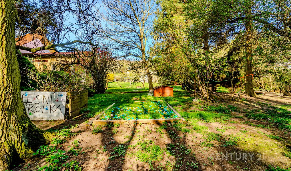 Prodej zahrady 1 217 m², Praha – náhled fotky 17