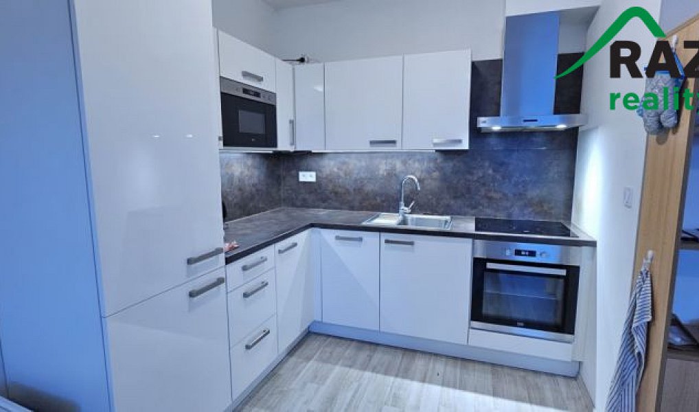 Prodej bytu 3+kk 69 m², Tachov – náhled fotky 2
