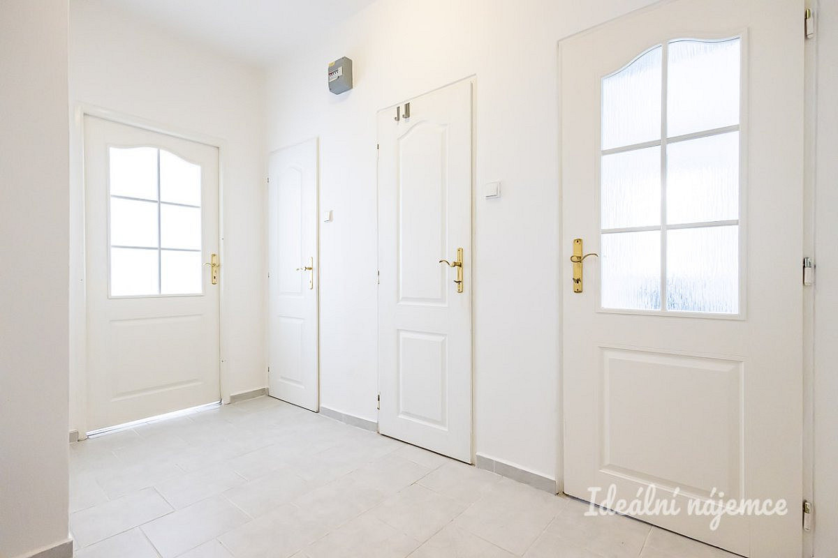 Pronájem bytu 2+1 52 m² – fotografie 3