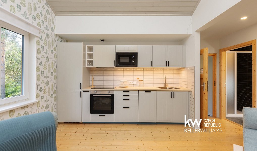 Prodej ubytovacího objektu 655 m², Křečovice – náhled fotky 5