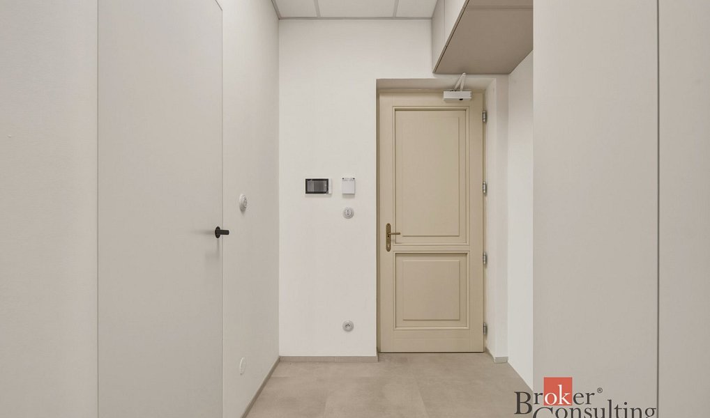 Pronájem bytu 1+kk 48 m², Jince – náhled fotky 3