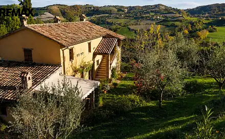 Prodej domu 180 m² s pozemkem 3 000 m², Monteguiduccio, Itálie