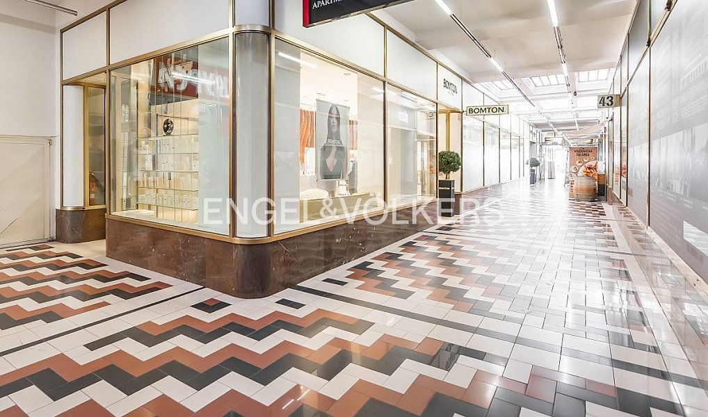 Pronájem obchodních prostor 148 m², Praha – náhled fotky 2