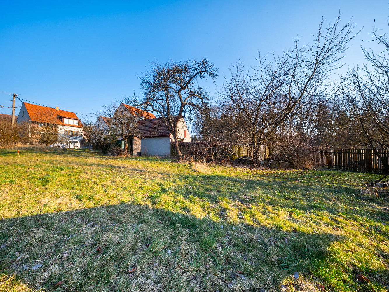 Prodej stavebního pozemku 806 m² — photo 2
