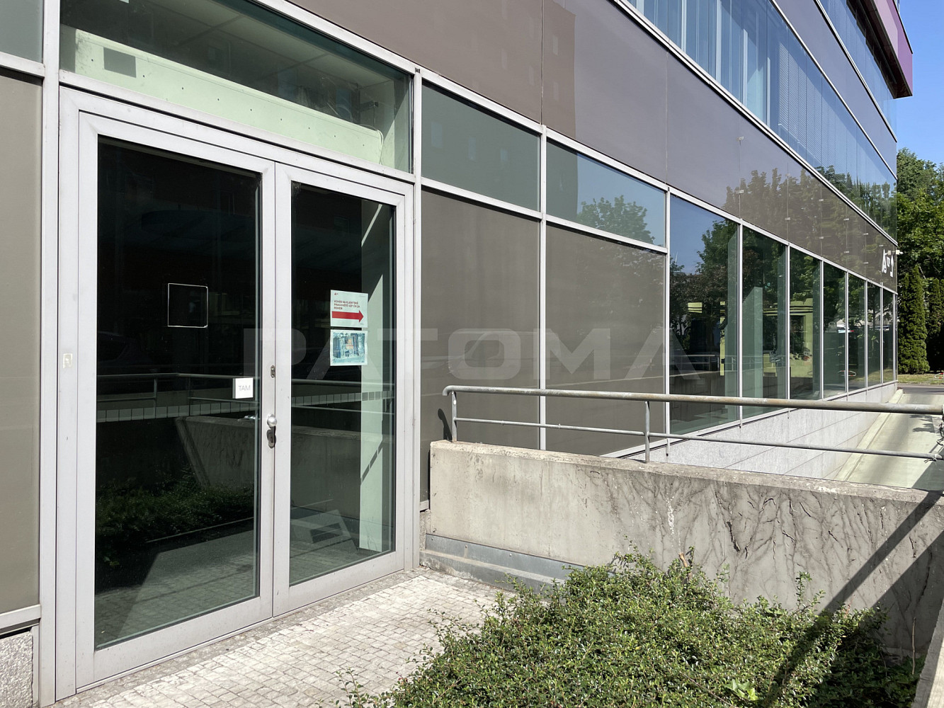 Pronájem kanceláře 194 m² – fotografie 2